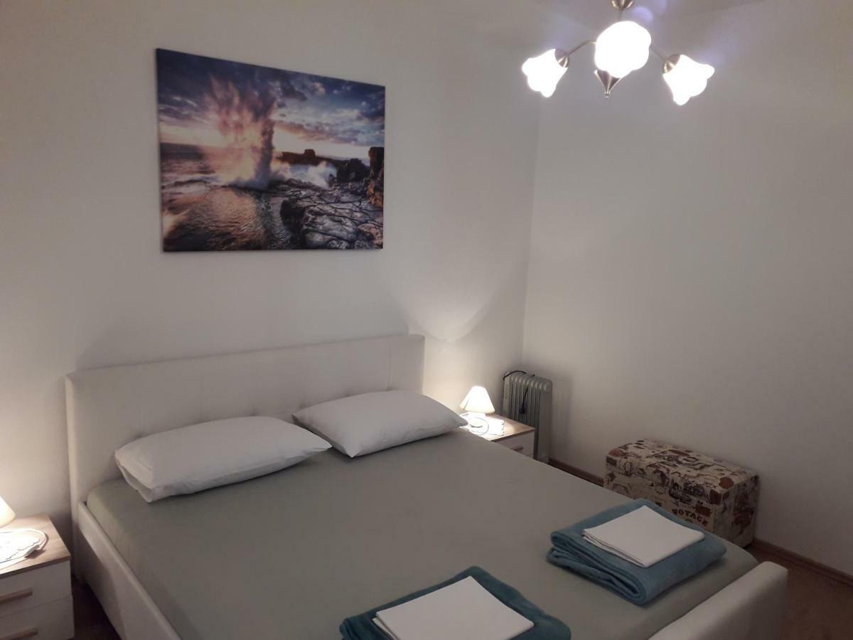 Apartman Helena Senj  Bagian luar foto