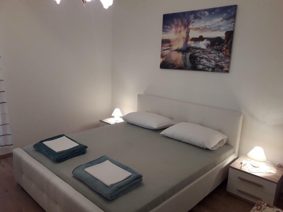 Apartman Helena Senj  Bagian luar foto